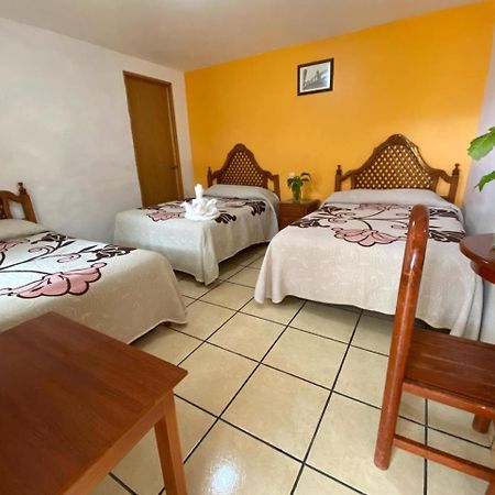 Hotel Posada Camelinas 파츠쿠아로 외부 사진