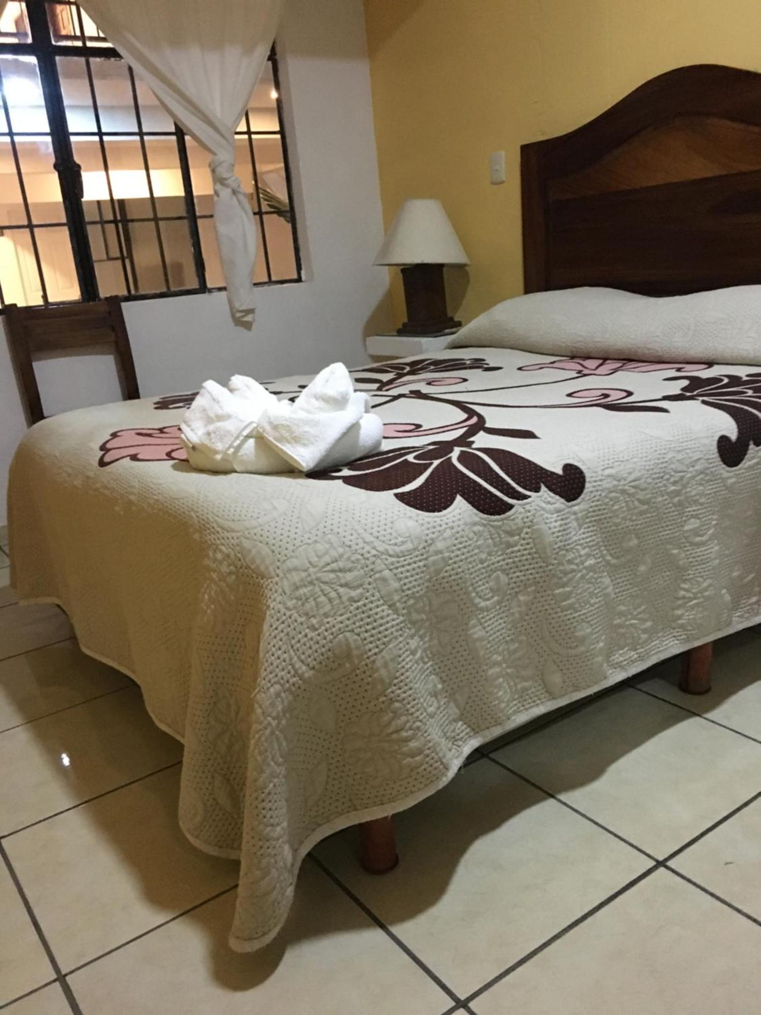 Hotel Posada Camelinas 파츠쿠아로 외부 사진