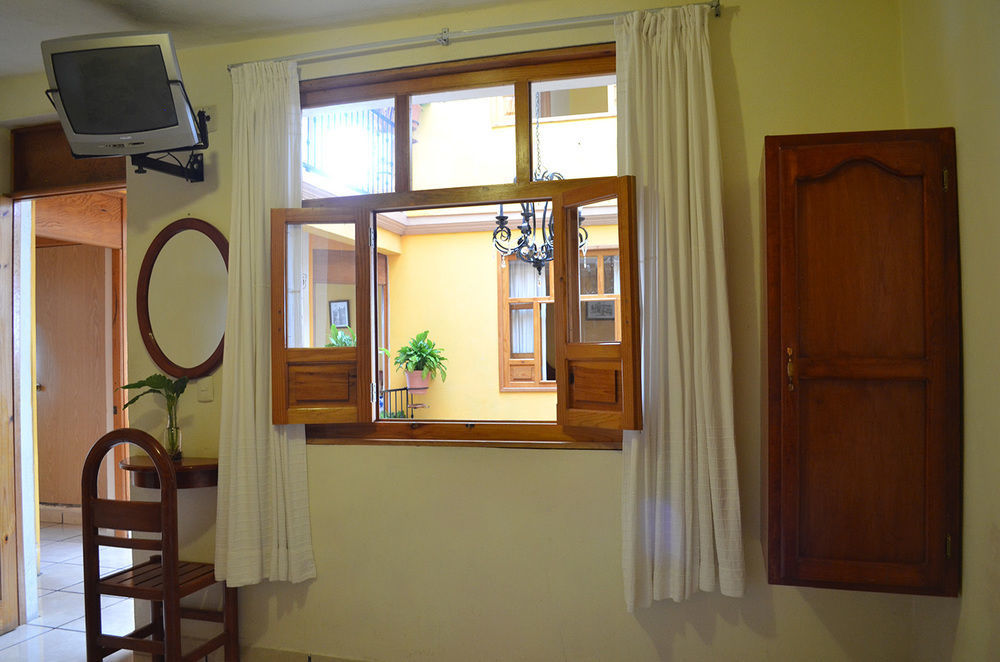 Hotel Posada Camelinas 파츠쿠아로 외부 사진