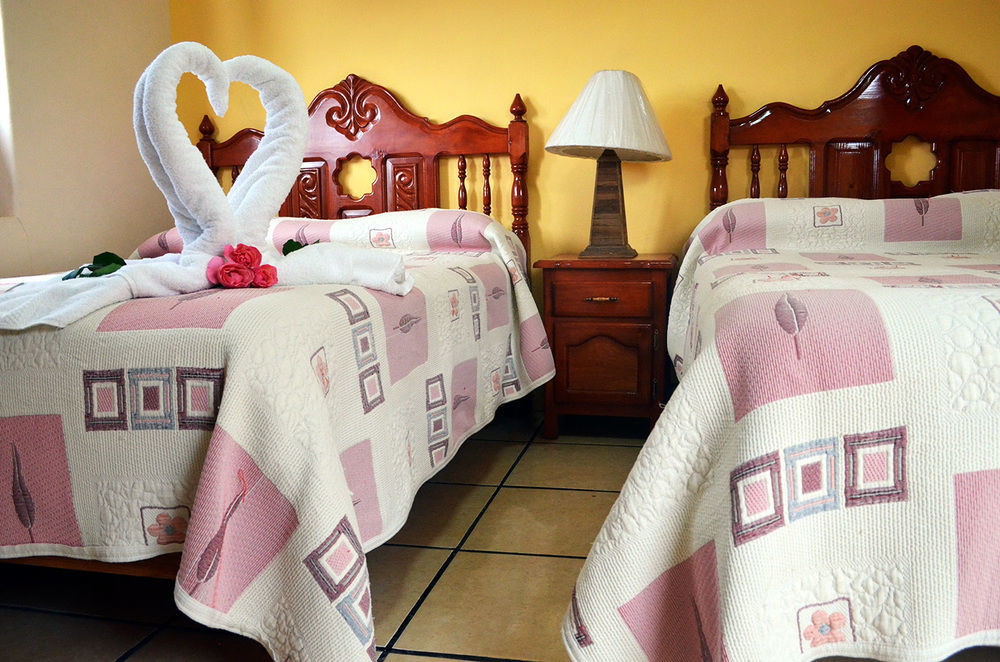 Hotel Posada Camelinas 파츠쿠아로 외부 사진