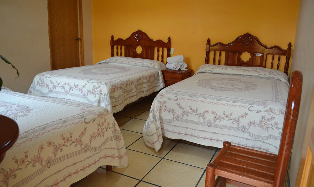 Hotel Posada Camelinas 파츠쿠아로 외부 사진