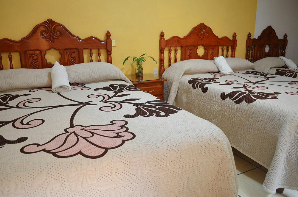 Hotel Posada Camelinas 파츠쿠아로 외부 사진