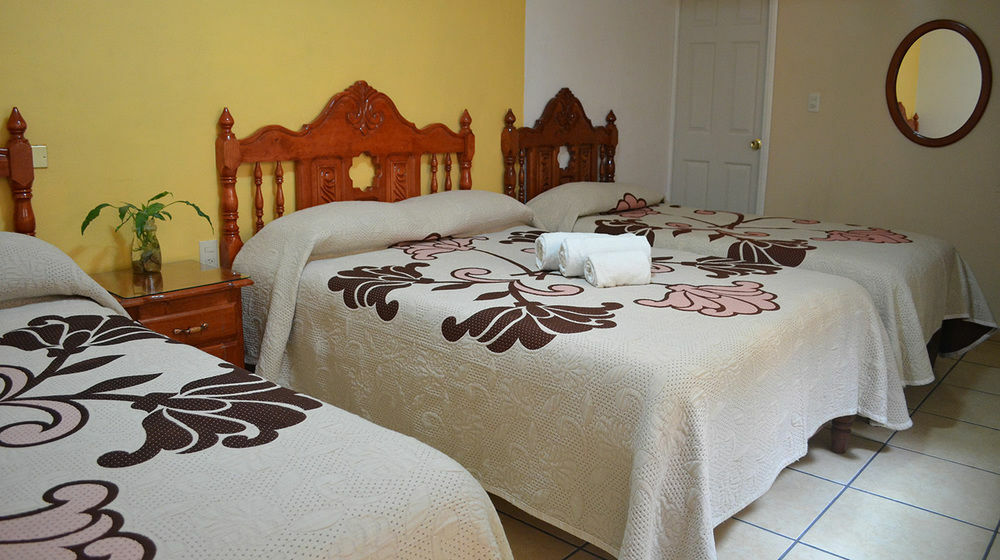 Hotel Posada Camelinas 파츠쿠아로 외부 사진
